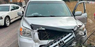 Se registra accidente de 2 camionetas en la Morelia-Pátzcuaro; menor resulta herido