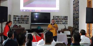 Sedebi sensibiliza a servidores públicos de Ceoneo sobre diversidad sexual