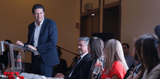 Alfonso Martínez refrenda apoyo a mujeres empresarias de Michoacán
