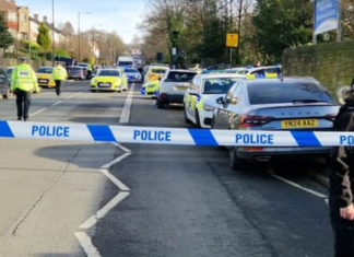 Adolescente asesina a puñaladas a otro en escuela secundaria