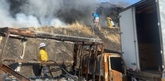 #VIDEO | Se incendian llantas y partes de motos, en corralón de Apatzingán