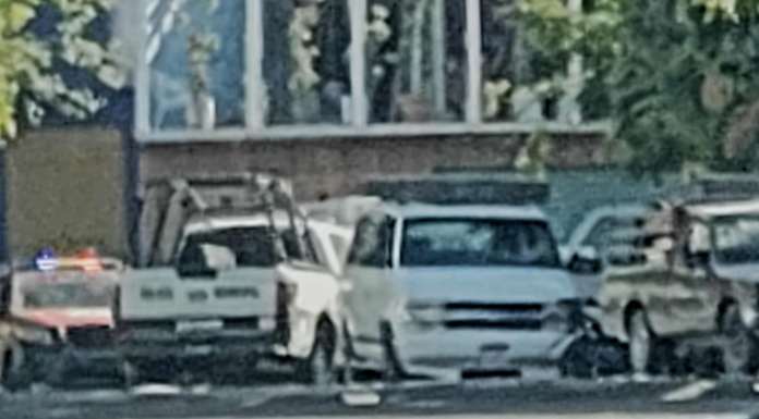 Lavacarros muere en hospital tras ser baleado frente a botanero en Apatzingán