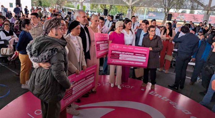 #Imágenes | Gobierno del Estado entrega más de 1,700 apoyos a mujeres con cáncer de mama y cervicouterino