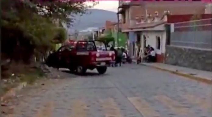 #VIDEO | Menor pierde la vida al quedar atrapado en los restos de una barda que colapso #México