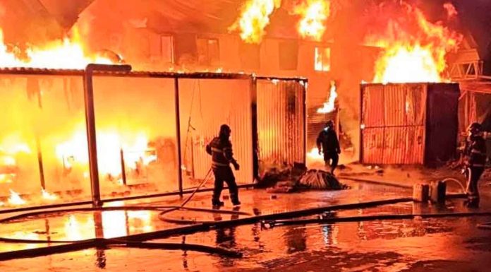 #VIDEO | Fuerte incendio consume 70 locales de Central de Abasto #México