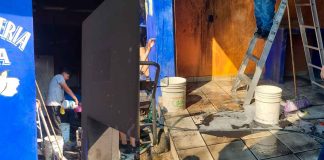 #Imágenes | Veladora encendida ocasiona fuerte incendio en carnicería de Buenavista Tomatlán