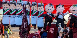 #Imágenes | Peluches, llaveros y tazas, entre los imperdibles en eventos presidenciales