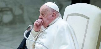 El Papa Francisco sigue en estado crítico, con síntomas de insuficiencia renal pero estable #Internacional