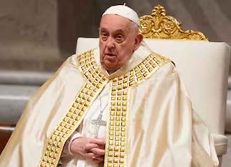 Vaticano confirma que el papa Francisco ya firmó su renuncia