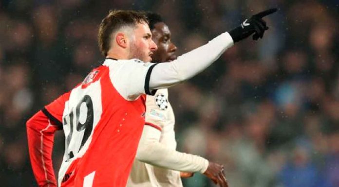 #VIDEO | Santiago Giménez firmará contrato con el AC Milán en un fichaje histórico