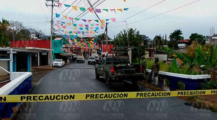 Secuestradores desatan tiroteo contra el Ejército en Ziracuaretiro