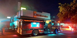 Tras aparente robo, se registra conato de incendio en una pizzería, en la plaza 500