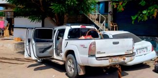 Tras persecución y balacera policías y marinos capturan a uno con camioneta robada