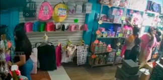 #Video // Captan a madre e hija robando un “Labubu” en tienda de mercancía china #Internacional