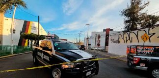 Hombre mata a su esposa y a su cuñada con un cuchillo; se da a la fuga