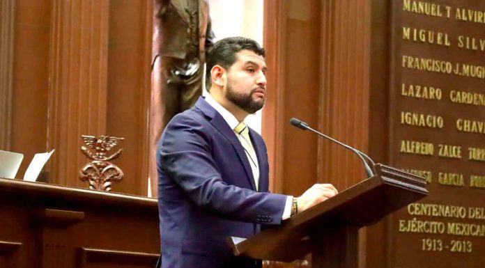 Octavio Ocampo propone reforma para castigar y erradicar la apología del delito y la violencia en Michoacán