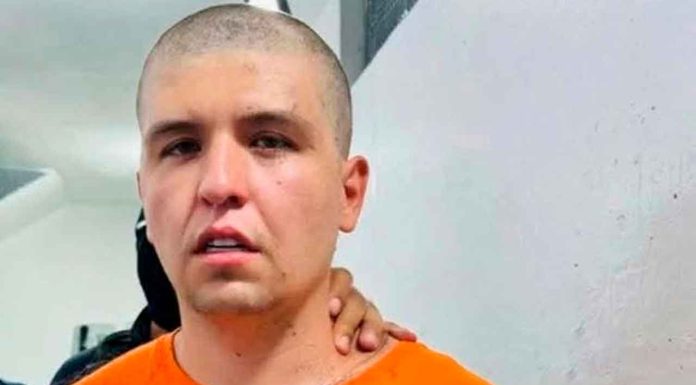 Filtran fotos de “Fofo” Márquez rapado en penal de Texcoco, presuntamente para extorsionar a su madre