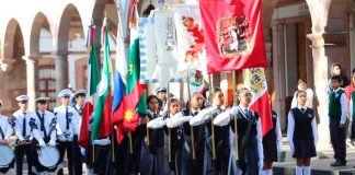 Julio Arreola encabeza conmemoración del Día de la Bandera con orgullo y unidad