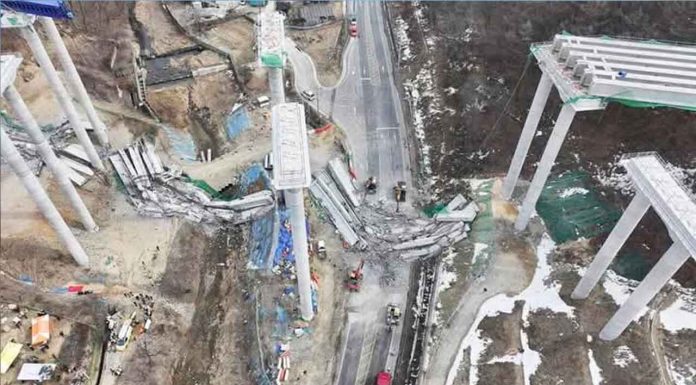 #Video // Puente en construcción en Corea del Sur colapsa, dejando tres muertos y cinco heridos