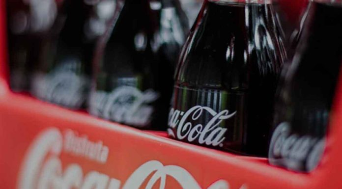 Boicot contra Coca-Cola en México: TikToker francesa impulsa la protesta para no comprar