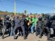 #Video | Agremiados al STASPE protagonizan zafarrancho con elementos de seguridad en donde se llevaría a cabo la sesión del congreso