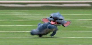 #Video | ‘Stitch’, icónico personaje de Disney invadió el campo durante el Super Bowl
