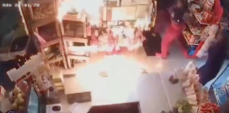 #VIDEO | Con bombas molotov, extorsionadores exigen el pago a dueños de una tienda