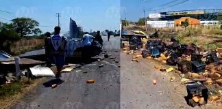 #VIDEO | Se accidenta camioneta cargada con jugos en la carretera Apatzingán – Cuatro Caminos