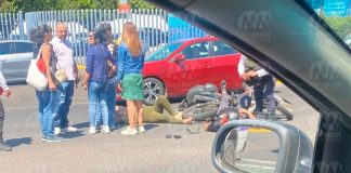 Se registra accidente entre moto y auto frente al Palacio del Arte #Morelia