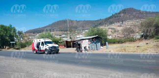 #VIDEO #ÚltimaHora | Se registra choque entre ambulancia de Charo y camioneta gasera en la Morelia-Mil Cumbres; hay 1 herido