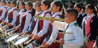 Escuelas de 29 municipios estrenan bandas de guerra en acto cívico
