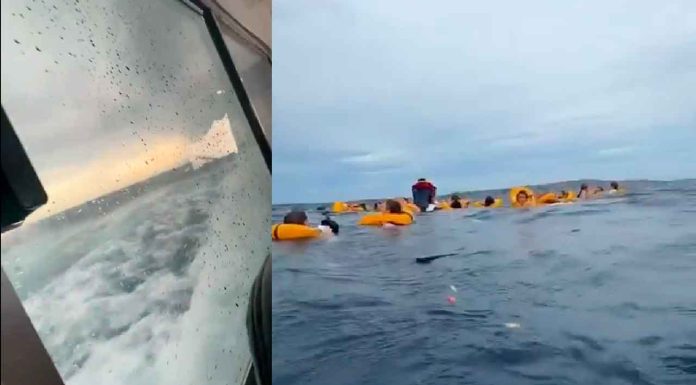 #Video // Tragedia en el mar: Chica graba el momento en que un barco se hunde y deja a varias personas flotando #Internacional