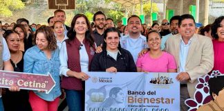 Entregan tarjetas para beca Rita Cetina a 200 mil estudiantes de secundaria: SEE