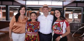 #Imágenes | Destaca Bedolla impacto económico, comercial y turístico del mercado de Pátzcuaro