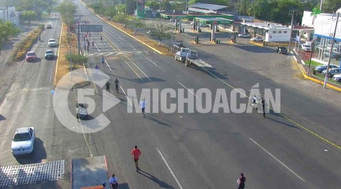 Cierre de vialidad por carrera atlética en Apatzingán