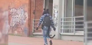 #Video | Graban a joven mientras corría con unos accesorios bastante llamativos; el momento se viralizó en redes