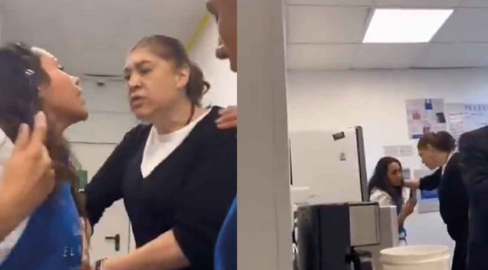 #VIDEO | Joven denuncia con un video en redes cómo la obligan a firmar la renuncia en su trabajo #México