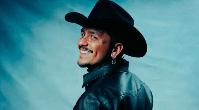 #Video | Detectan plaga de cucarachas gigantes en concierto de Christian Nodal en la Plaza de Toros México