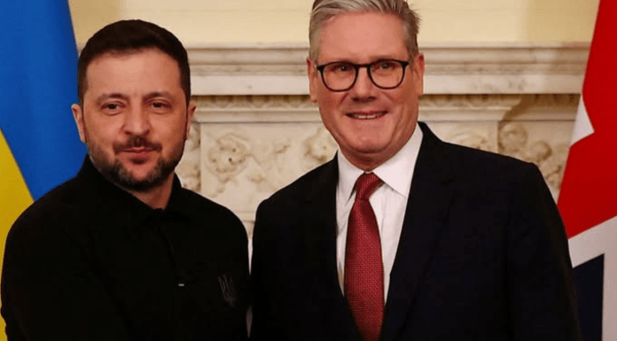 #VIDEO | Zelenski recibe préstamo de millones de libras para producción de armas