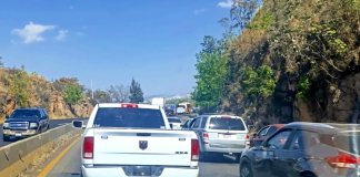 #VIDEO | Vuelca camioneta en la Morelia – Pátzcuaro