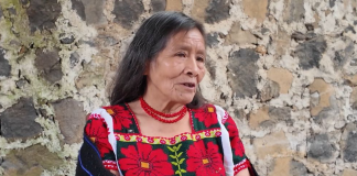 “Tener la vida en las manos es un orgullo”: Nana Elodia, partera homenajeada en la K’uínchekua