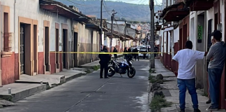 #VIDEO | Presunto delincuente es abatido por policías durante enfrentamiento en Pátzcuaro; hay un detenido