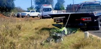 Motociclista muere al chocar contra árbol y caer a un barranco de la Pátzcuaro-Quiroga