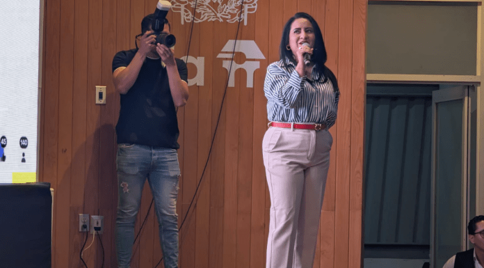 Ante alumnado de Arquitectura refrenda SEDUM compromiso por construir ciudades seguras para las mujeres