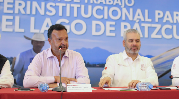 Julio Arreola Reafirma su Compromiso por la Preservación del Lago de Pátzcuaro