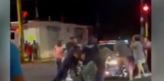 #VIDEO | Pobladores denuncian a policías por andar borrachos en horario laboral; intentaron retenerlos pero se dieron a la fuga