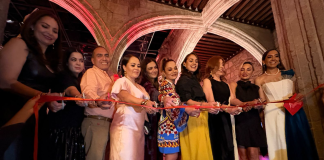 #FOTOS | Inauguran exposición “Las mujeres más importantes de la moda en Michoacán” en Palacio Municipal
