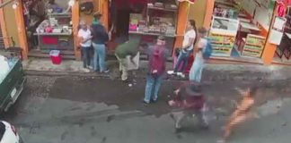 #Viral #VIDEO | Mujer desnuda persigue a ladrón en el centro de Cuernavaca y causa asombro