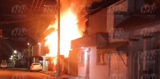 #VIDEO | Incendio consume vivienda en Uruapan; solo hay daños materiales