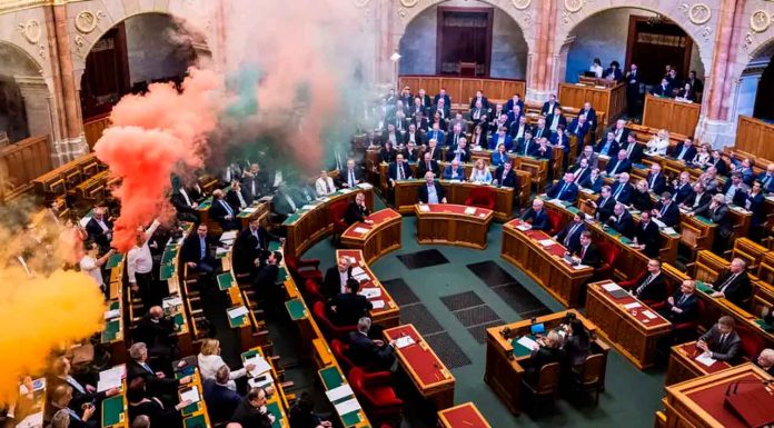 #Video | Hungría aprueba ley que prohíbe el desfile del Orgullo LGTBIQ+ en medio de protestas